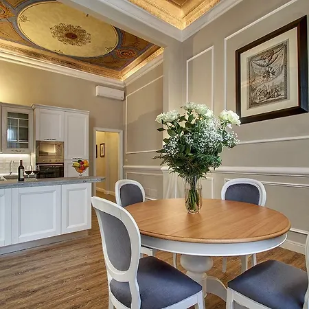Art Luxury Family Apartment Florence