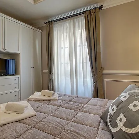 Apartment Art Luxury Family